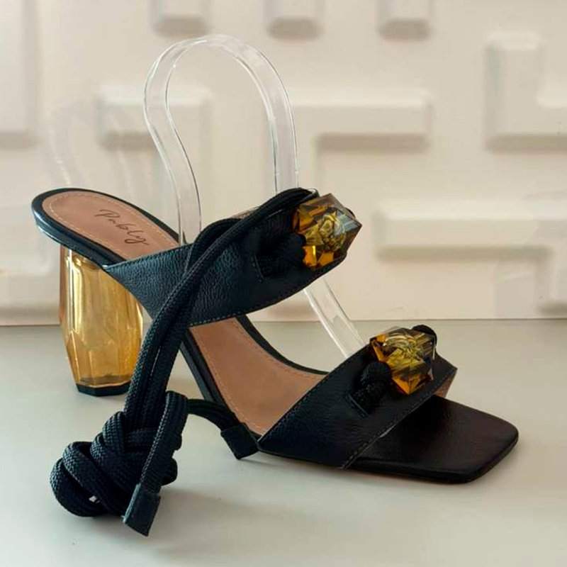 Sandal Preta com Salto Escultural