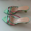 Open Mule Metalizado Verde com Rosa
